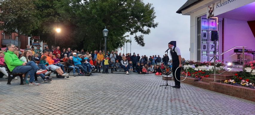 street show Herr Kasimir