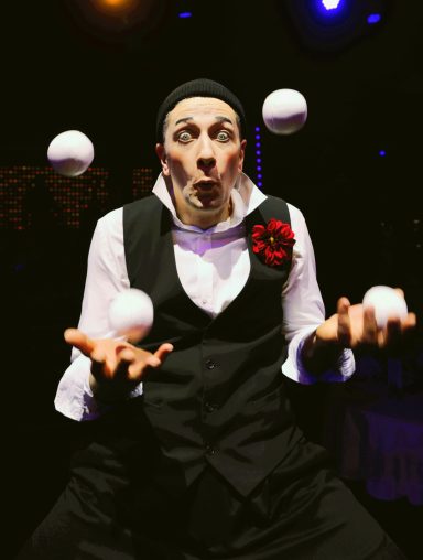 Comedy Jonglage Herr Kasimir